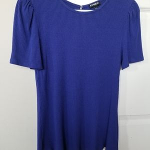 Express Ribbed blouse with slightly puffed sleeve
